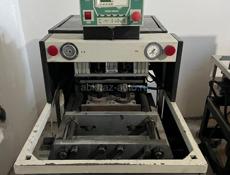 Продам аппарат выдува бутылок 