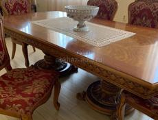 Диваны, стол со стульями 