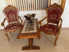 Диваны, стол со стульями 