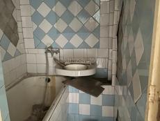  Продаю или обмен на машину либо обмен с вашей доплатой район карьер 5этажный дом 2 этаж рассматриваю разные варианты. Присылать варианты на отсаб +79407778878