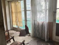  Продаю или обмен на машину либо обмен с вашей доплатой район карьер 5этажный дом 2 этаж рассматриваю разные варианты. Присылать варианты на отсаб +79407778878