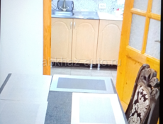   Сдам по сутачно, на большую семью    в 10 минутах от берега в 15 минутах от центрального рынка.   р .