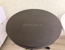 Продается  стол в хорошем состоянии (торг)