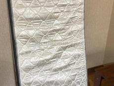 Кровать +матрас в хорошем состоянии срочно 