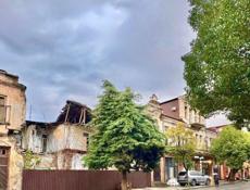 УЧАСТОК ПОД КОММЕРЦИЮ  В ЦЕНТРЕ СУХУМА 