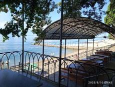 Требуются работники в кафе . Новый Афон.