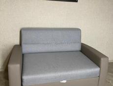 Продается два дивана и стол 