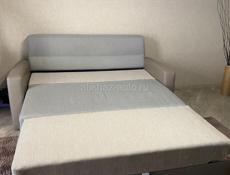 Продается два дивана и стол 