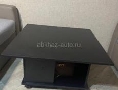 Продается два дивана и стол 