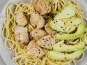 Возьму  в дар детские пелёнки вещи 