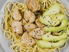 Возьму  в дар детские пелёнки вещи 