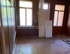 Дом в Сухуми в центральной части