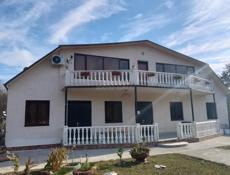 СДАЮ КОМ В ГОСТИВОМ ДОМЕ. 