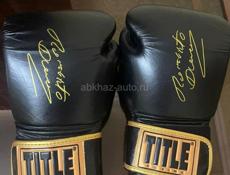 Боксерские перчатки 