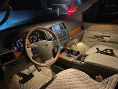 Infiniti QX56