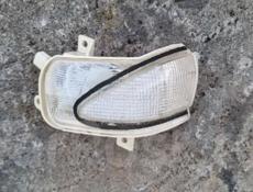 Повторитель поворота в зеркало правая, на Хонда фит, тел+79407730871