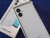 Продам новый телефон 