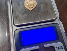 Золотой кулон 