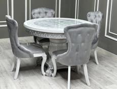 Продаю стол и стулья 