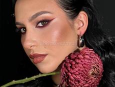 Визажист-бровист 