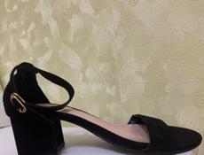 Новые босоножки 