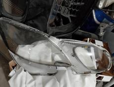 Правая стекло фара 