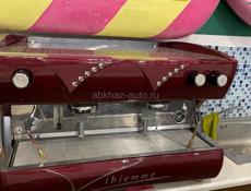 Продам профессиональную кофемашинку 