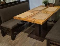 Комплекте столы диваны для кафе.  
