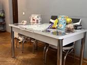 Продам  стол с раздвижным механизмом 