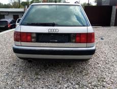 Audi 100