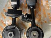 Toyota Alphard 2.4 подушка двигателя 