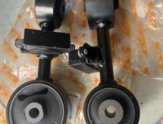 Toyota Alphard 2.4 подушка двигателя 