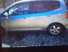 ПРОДАМ МАШИНУ ХОНДА ФИТ !! ОБЪЁМ 1.5 !! 2005