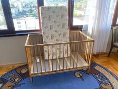 Детская кроватка 