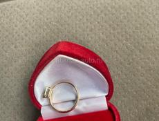 Женское кольцо.