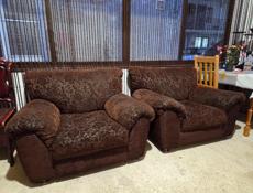 Продаются два кресла.