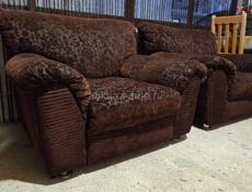 Продаются два кресла.