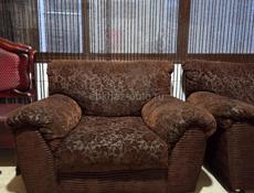 Продаются два кресла.