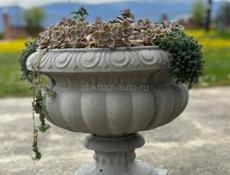 Садовый вазон 