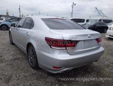 Lexus LS
