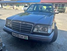 Mercedes-Benz 124