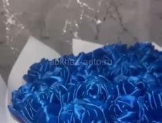 Розы из ленты .