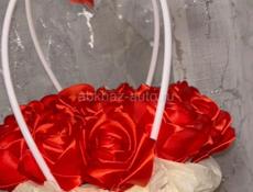 Розы из ленты .