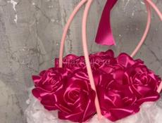 Розы из ленты .