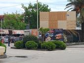 Сдаю рекламный щит для рекламы вашего бизнеса,  у везда в центральный рынок  г Гаграг. Гагра 