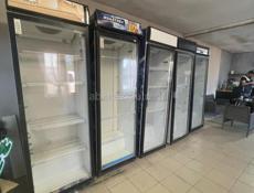 Холодильники витриные 