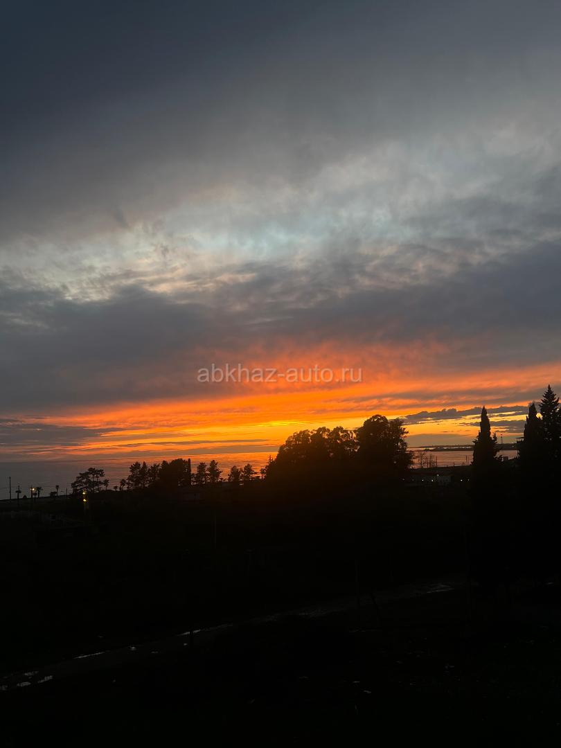 Однокомнатная квартира у самого моря в городе Очамчира!