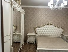 У Моря на Маяке на против свадебного зала Дельмар , 