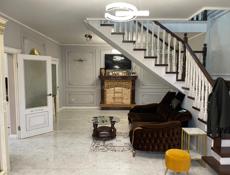 У Моря на Маяке на против свадебного зала Дельмар , 