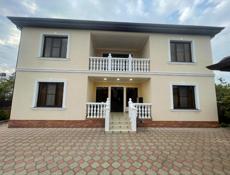 У Моря на Маяке на против свадебного зала Дельмар , 